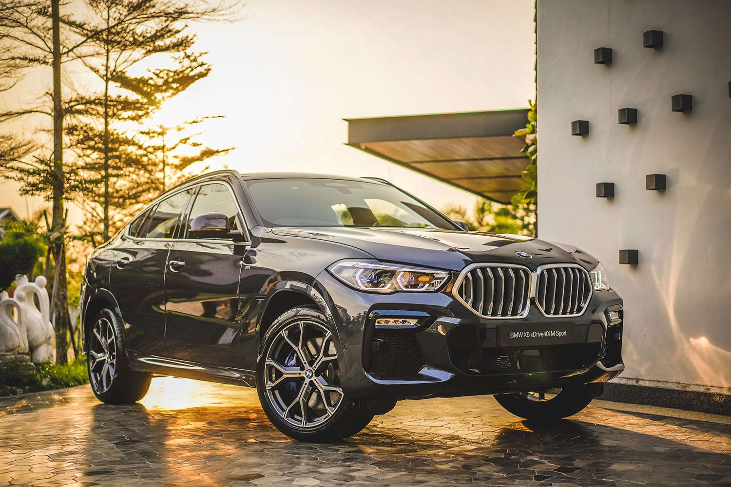 The-All-New-BMW-X6-1.jpg