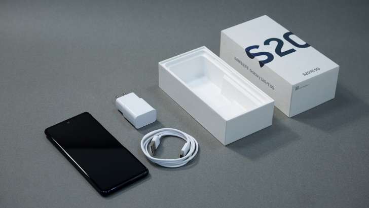 S20-FE-unboxing_main2-1.jpg