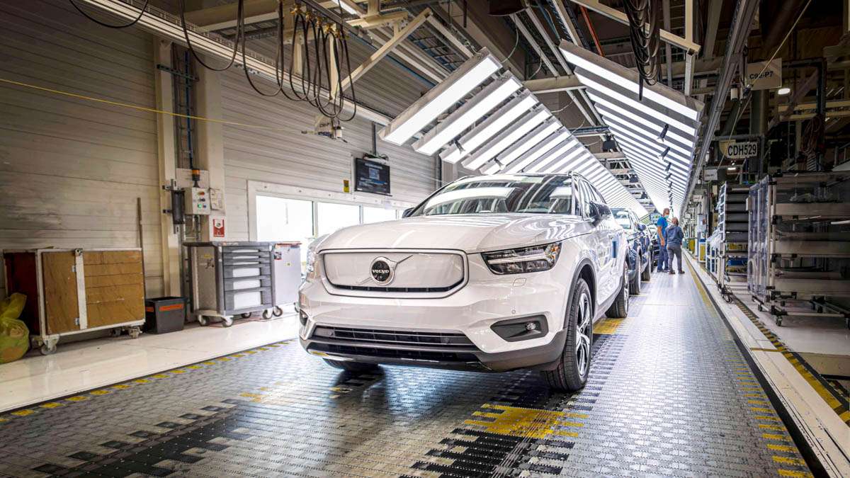 Volvo_XC40_Recharge_production_in_Ghent_Belgium.jpg