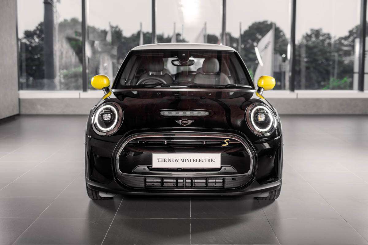 04.-The-New-MINI-Electric-1.jpg