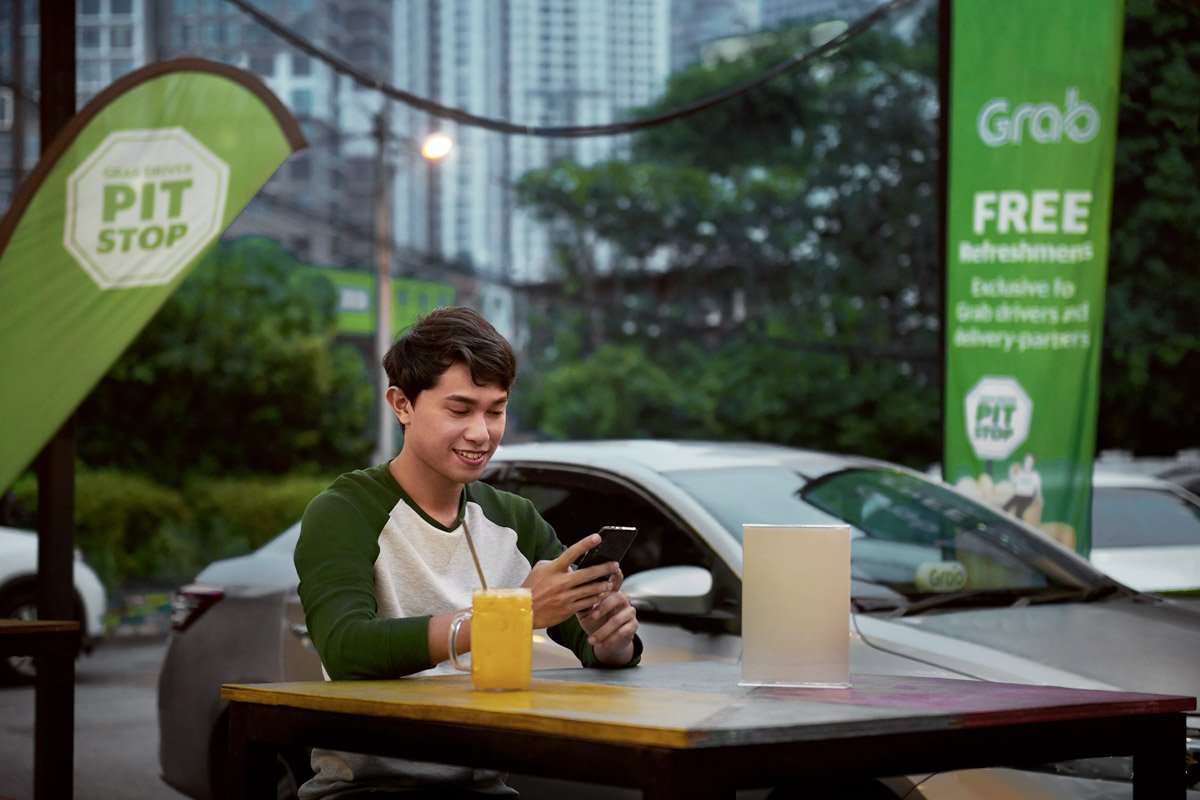 Grab-and-Microsoft-Partner-to-Upskill-Malaysian-Driver-and-Delivery-Partners_.jpg