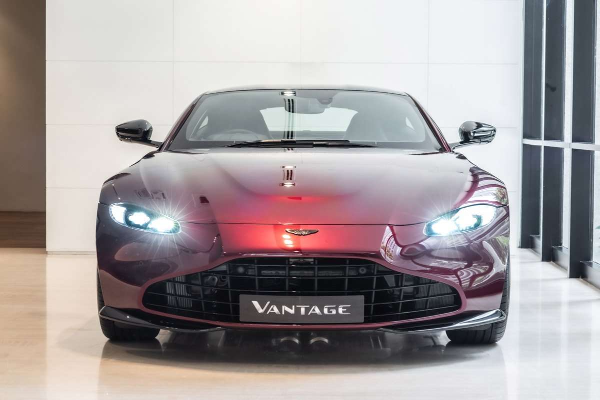 Aston-Martin-Exterior-16.jpg