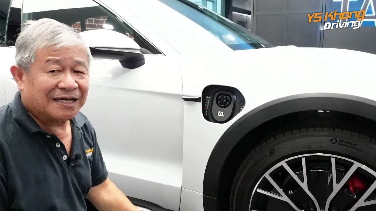 Porsche Taycan Cross Turismo Fully Electric First Look / YS Khong Driving