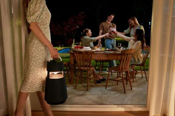 LG-XBOOM-360-Delivers-Premium-Sound-with-Stylish-Design-Anyplace.jpg