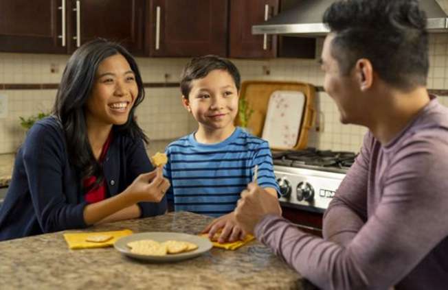 mondelez-snack-mindfully-01.jpg