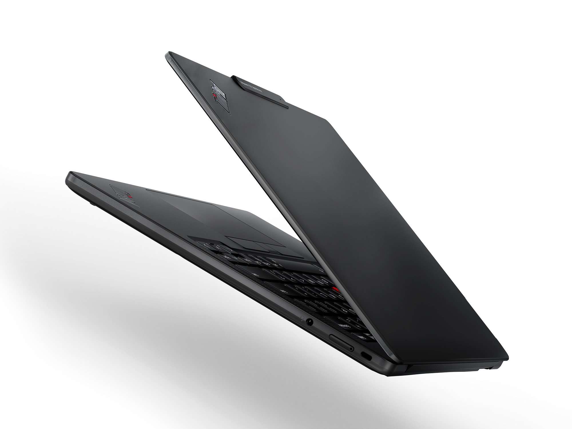 First-ThinkPad-Powered-by-Snapdragon-Delights-Mobile-Workers-with-Multi-Day-Battery-Life-AI-Accelerated-Experiences-and-5G-Connectivity.jpg