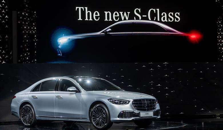 The-new-S-Class-Pinnacle-of-Automotive-Luxury.jpg