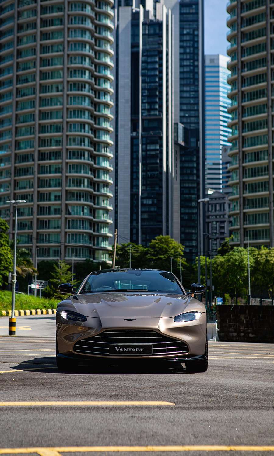 ASTON-MARTIN-VANTAGE-–-THE-BOHEMIAN-EDITION.jpg