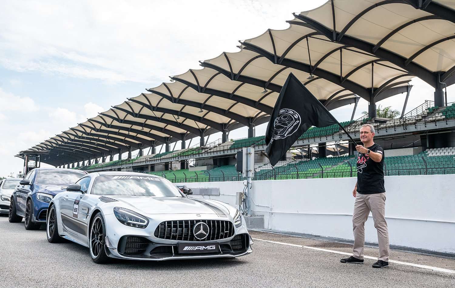 The-Worlds-Fastest-Family-–-Largest-Gathering-of-Mercedes-AMG-cars-at-the-Mercedes-AMG-Track-Day-2022.jpg