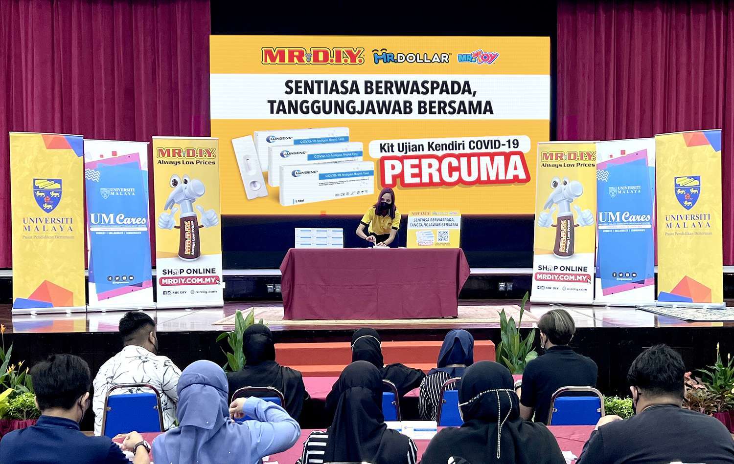 DIY4Universiti-continues-with-free-test-kits-educating-undergraduates-to-stay-safe.jpg