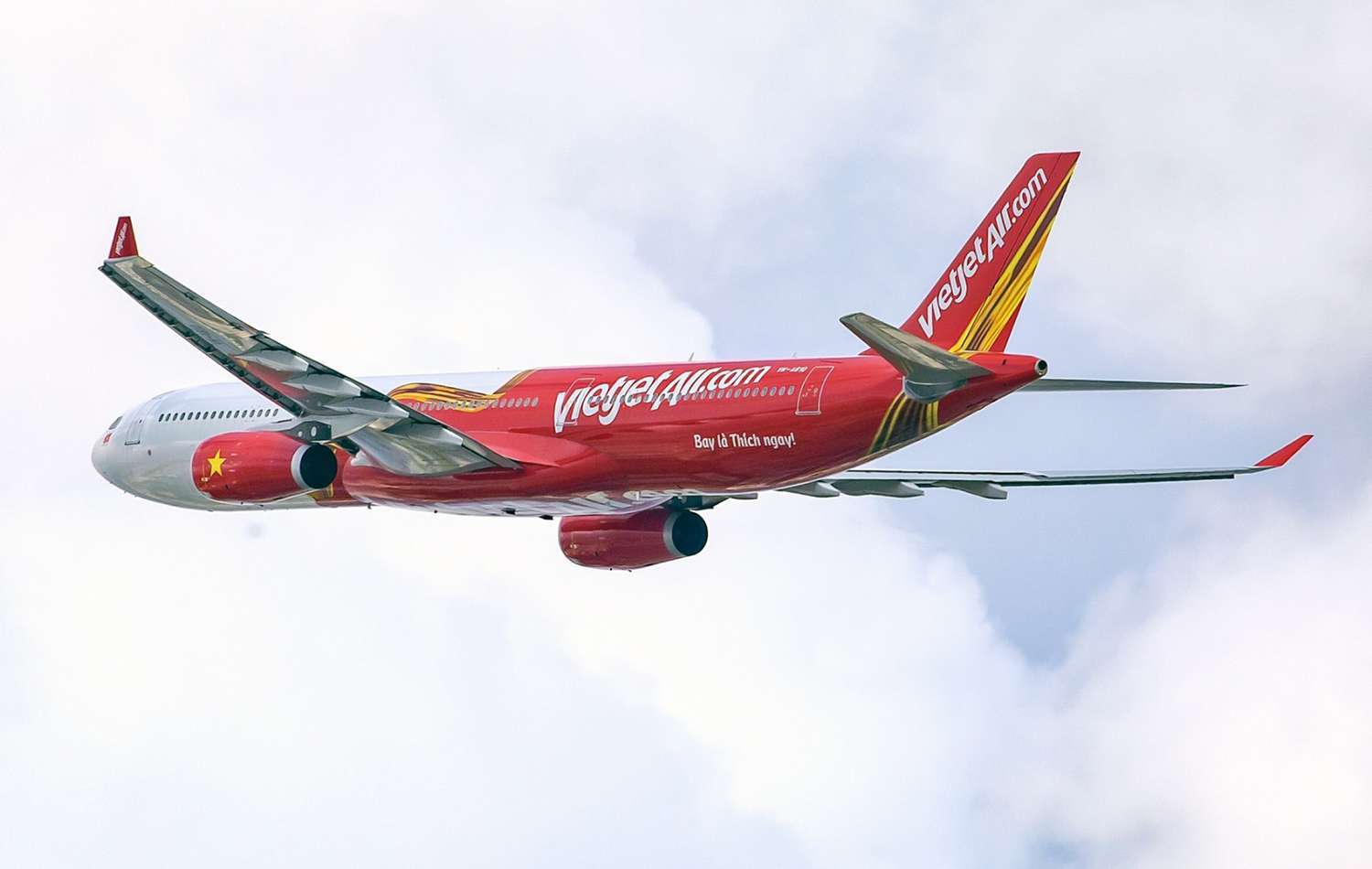 Vietjet-named-worlds-Best-Top-Ten-Low-Cost-Airlines-for-2022.jpg
