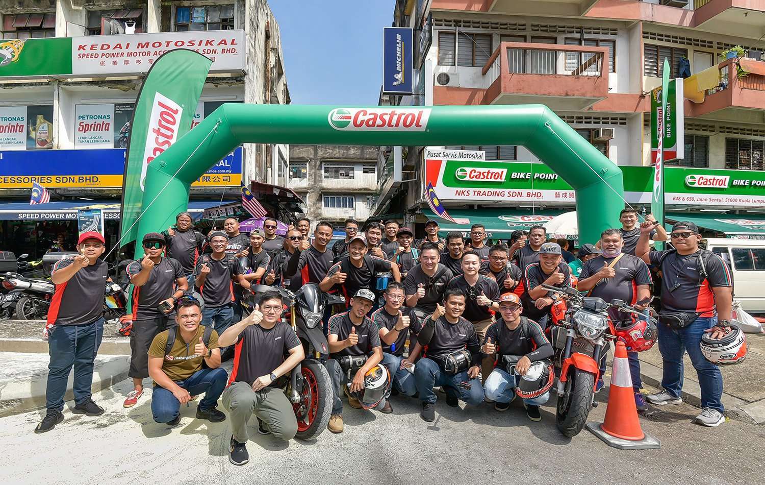 CASTROL-MALAYSIA-KICKSTARTS-EXCLUSIVE-EPL-CONTEST-IN-CONJUNCTION-WITH-NEW-SUPERBIKE-ENGINE-OIL-LAUNCH.jpg