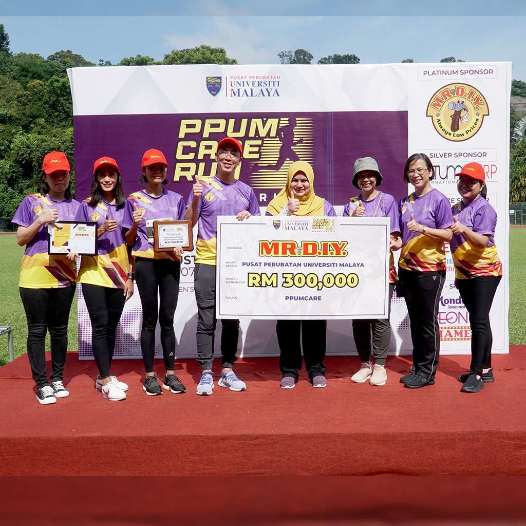 MR-D.I.Y.-contributes-RM300000-to-PPUMCare.jpg