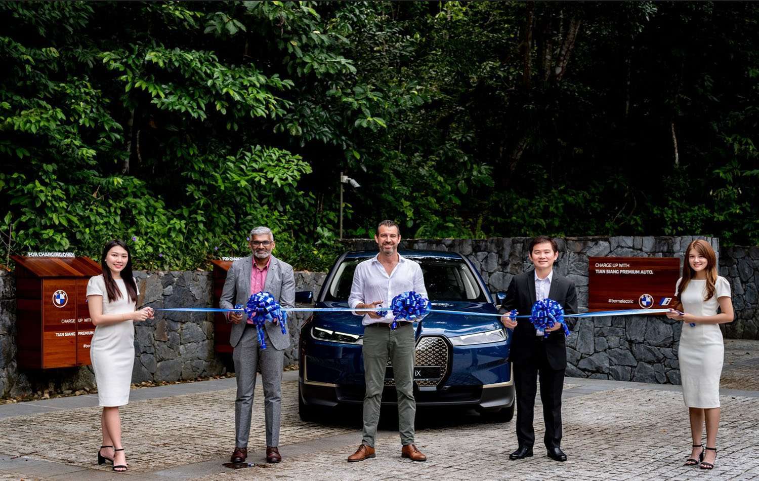 BMW-Group-Malaysia-and-Tian-Siang-Premium-Auto-unveil-two-new-BMW-i-Charging-facilities-in-Langkaw.jpg