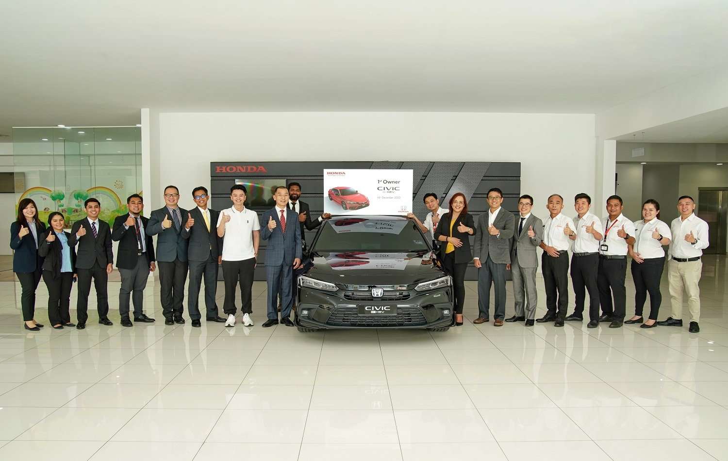 CIVIC-e-HEV-RS-DELIVERED-TO-ITS-FIRST-OWNER-IN-MALAYSIA.jpg