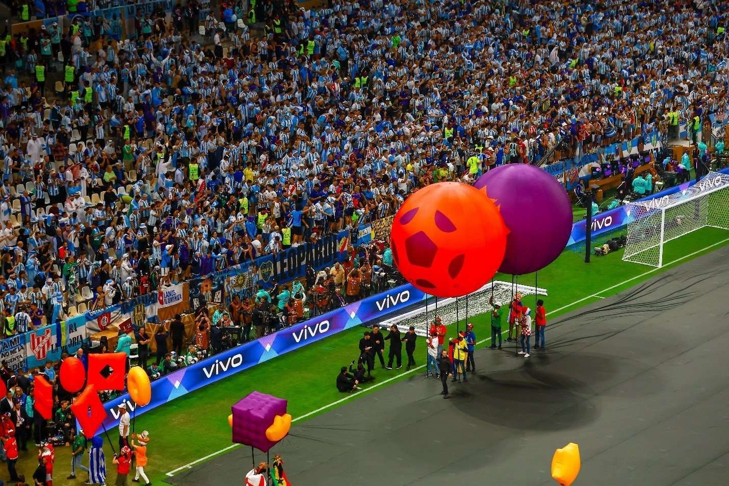 vivo-GIVE-IT-A-SHOT-Campaign-Empowers-Football-Fans-to-Break-Down-Barriers-at-FIFA-World-Cup-Qatar-2022™.jpg