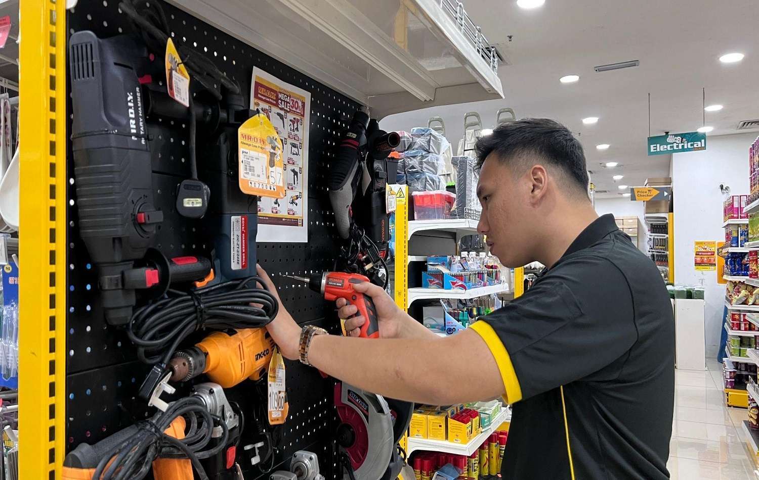 DIY-made-possible-for-all-Malaysians-at-MR-D.I.Y..jpg
