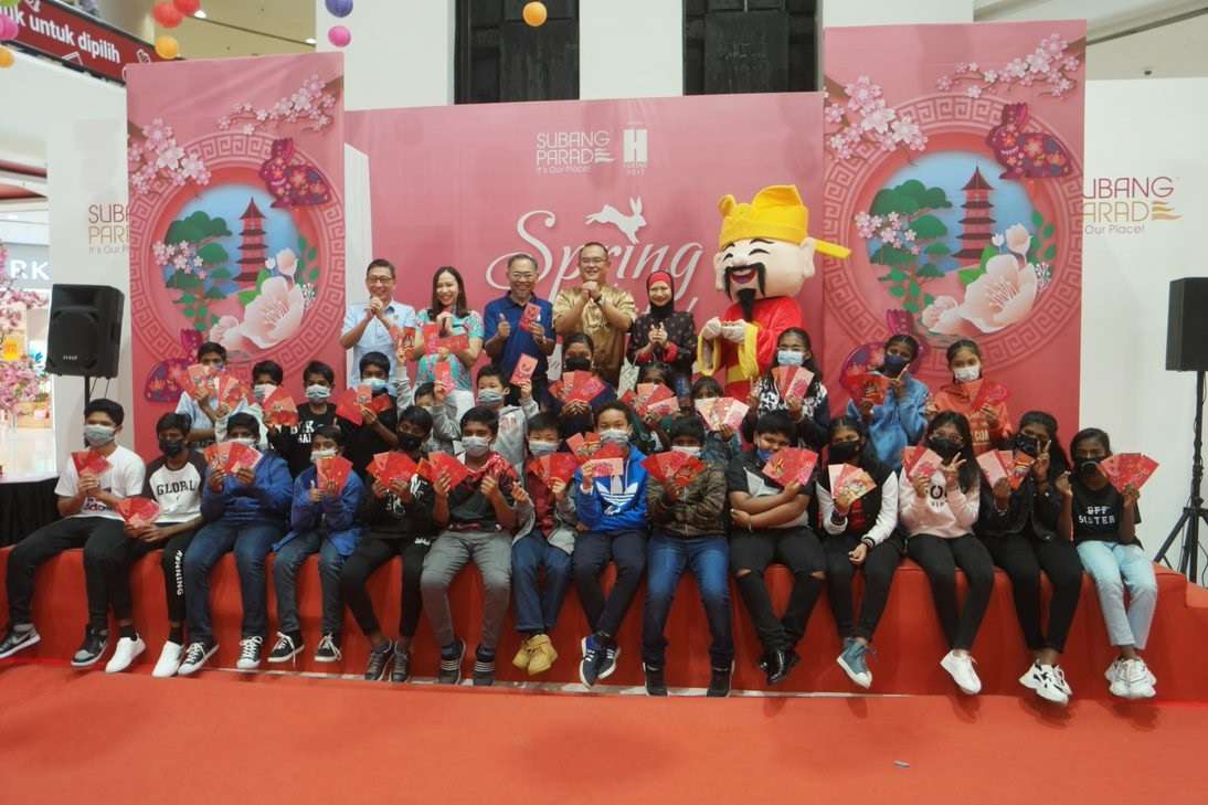 SUBANG-PARADE-CELEBRATES-CNY-WITH-PERSATUAN-RUMAH-K.I.D.S-AND-RUMAH-CHARIS.jpg