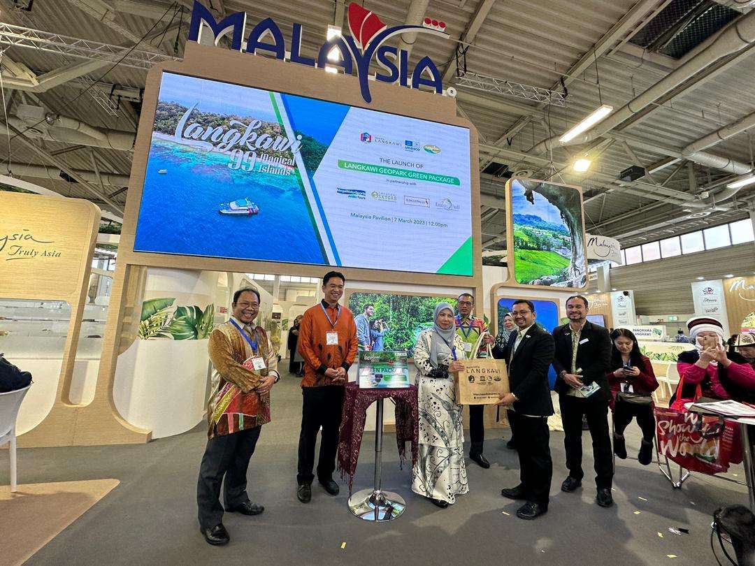 LADA-PUTS-LANGKAWI-ON-THE-WORLD-MAP-OF-TOURISM-AT-ITB-BERLIN-2023.jpg