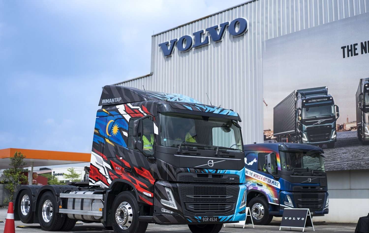 LEADERSHIP-THROUGH-COLLABORATION-KEY-TO-BOOST-EV-ADOPTION-SAYS-VOLVO-TRUCKS-MALAYSIA.jpg