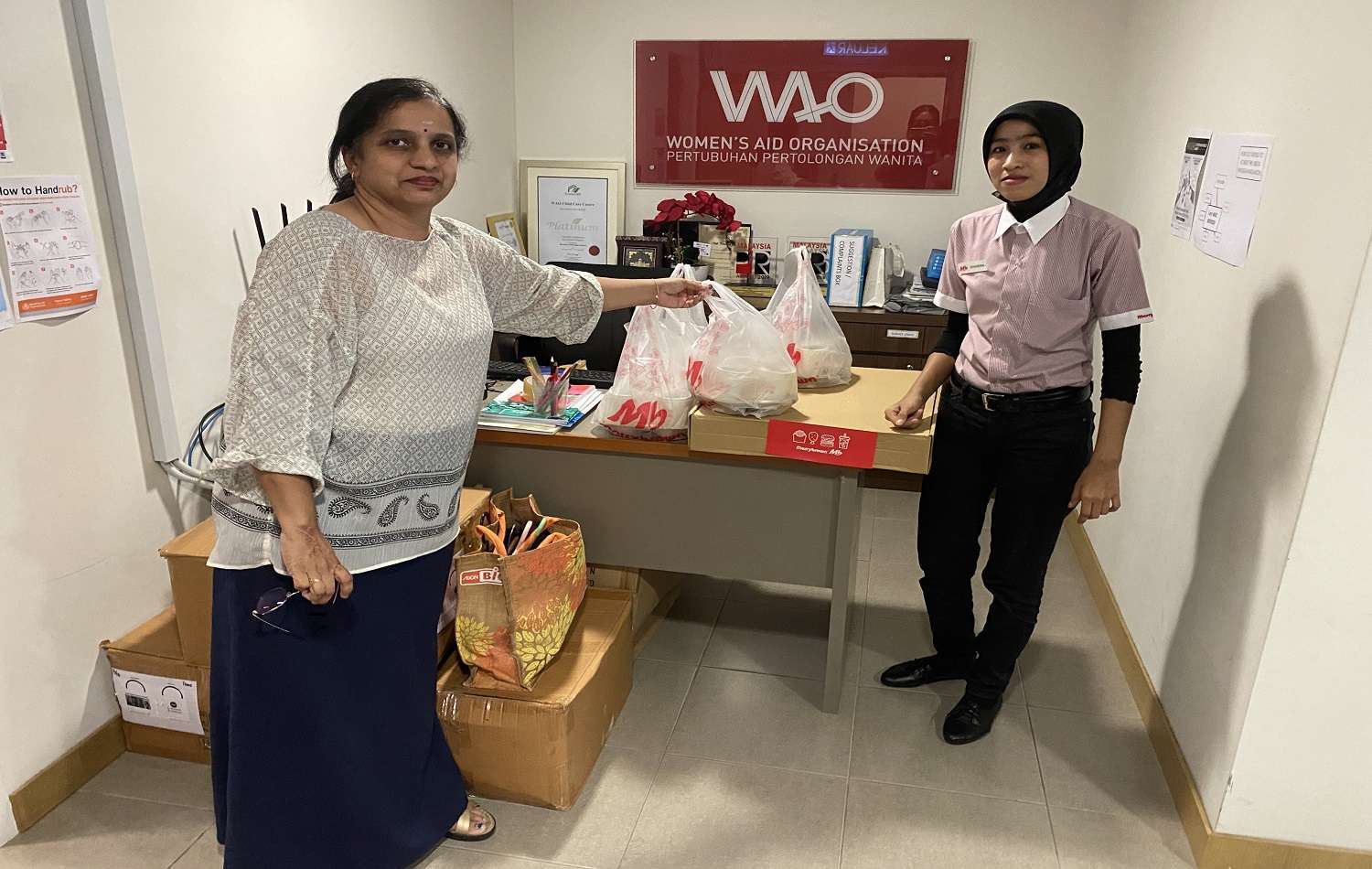 MARRYBROWN-CHARITIES-ASSOCIATION-DONATED-MORE-THAN-RM5000-IN-MEALS-TO-VARIOUS-WOMEN-FOCUSED-ORGANISATIONS-FOR-IWD.jpg