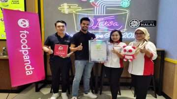 DLaksa-and-foodpanda-Malaysia-Join-Forces-to-Create-a-New-Record-for-Most-Bowls-of-Laksa-Delivered.jpg