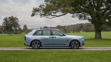 P90596407_highRes_rolls-royce-presents.jpg