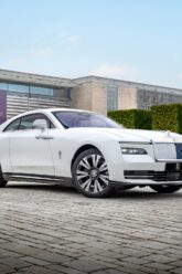 2.-Rolls-Royce-Spectre-Rose-Front-Angle.jpg
