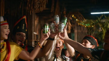 Carlsberg-Artist-Edition-Cans-Cheers.jpg