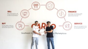 Aaron-Tan-co-founder-and-CEO-at-Carro-left-and-Kenny-Ng-Head-of-International-Partnerships-at-SY-Holdings-right.jpg